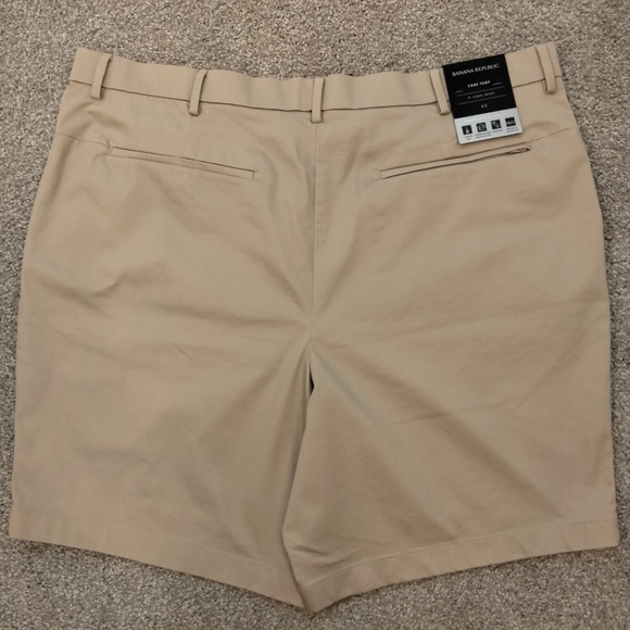 NWT Sz 42 BR Men's 9" Aiden Core Temp Khaki Shorts - Picture 11 of 11